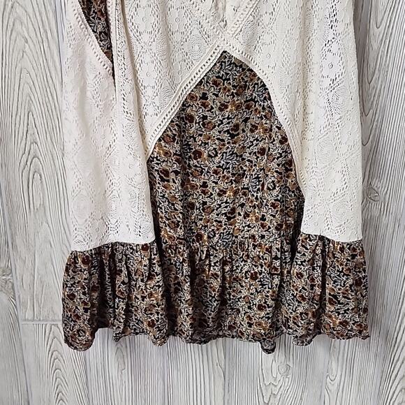 Altar'd State Floral Lace A Line Mini Dress Womens Size Small - Picture 3 of 9